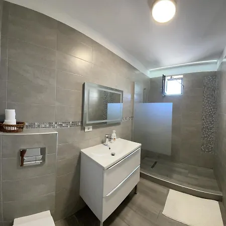 Ls Lake Mamaia Nord Apartment *